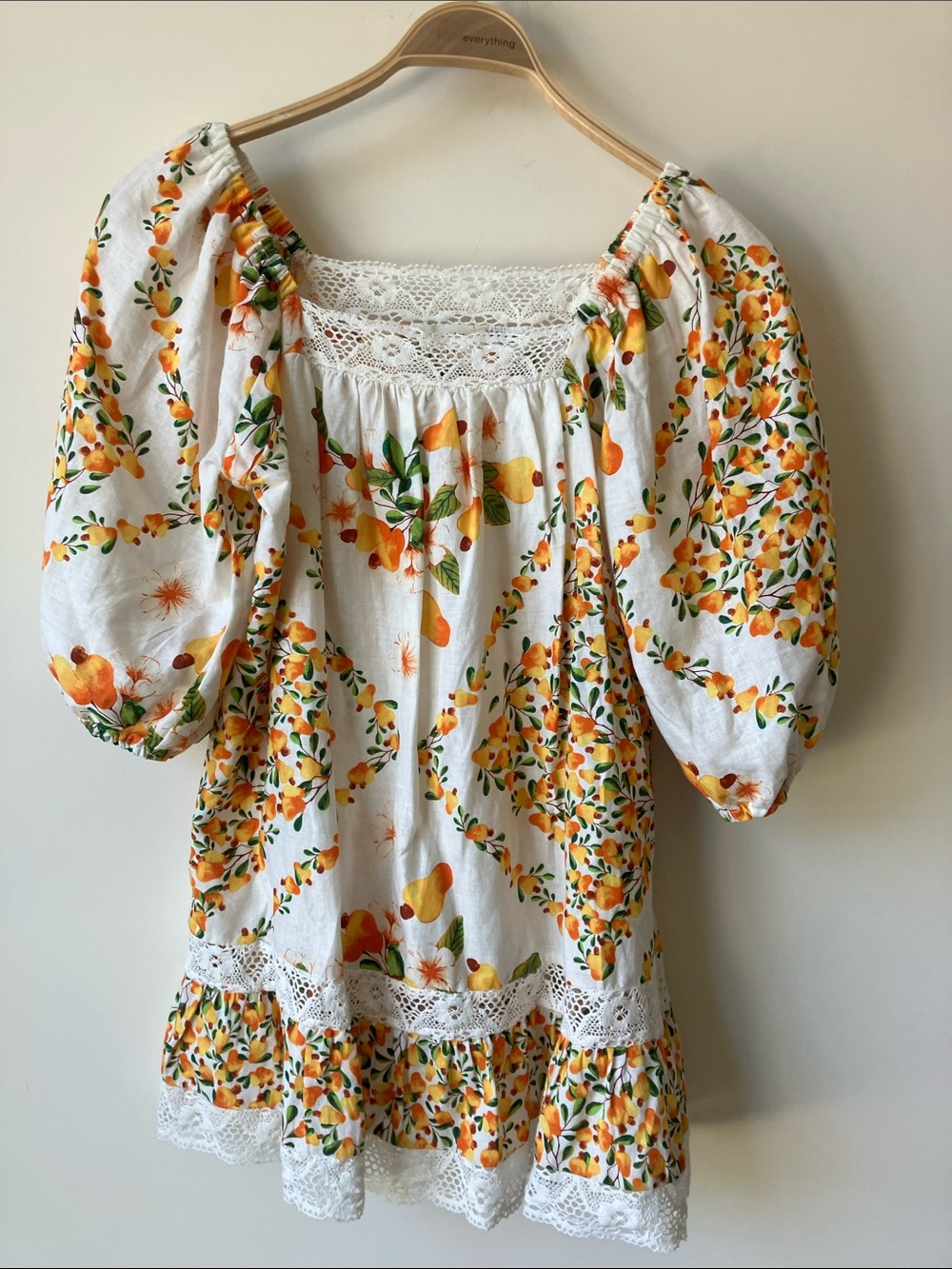 ARTELIER by Nicole Miller Linen blend Boho Lace Trim Fruit Print Tunic Sz Small